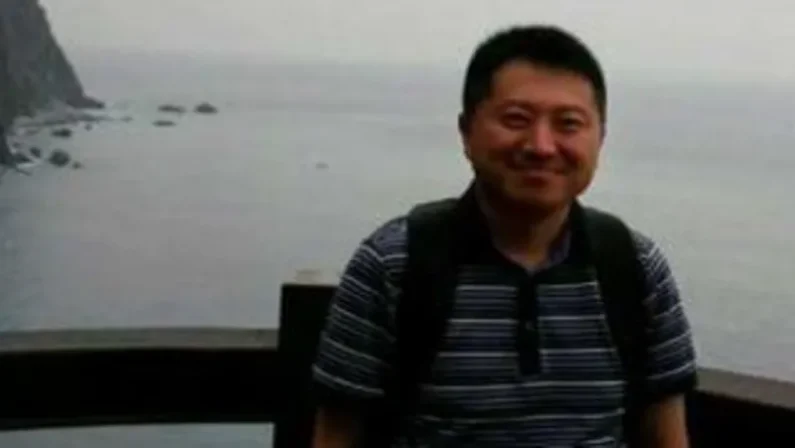 Rights group say China detained 2 journalists over corruption report